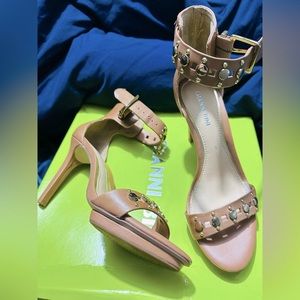 Gianni Bini, Nude Heels, Size 6.5, New